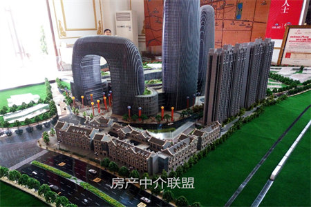 不怕便宜的看过来！金栗园97平套三送附房好楼层划科信